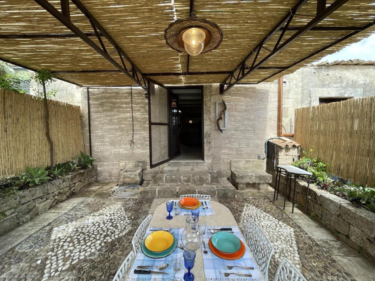 Il Dammuso Di Noto - Villa Con Piscina Privata Avola Exteriör bild